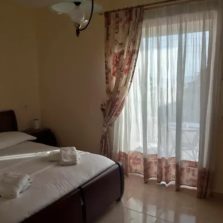 μarina Fully Renovated By The Sea * Vrahati