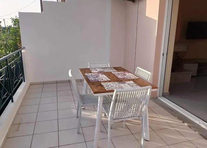 μarina Fully Renovated By The Sea