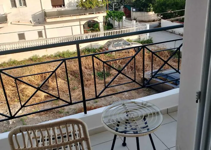 μarina Fully Renovated By The Sea * Vrachati